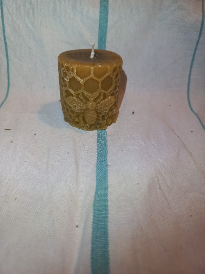 bougie cylindrique abeille - 10 euros